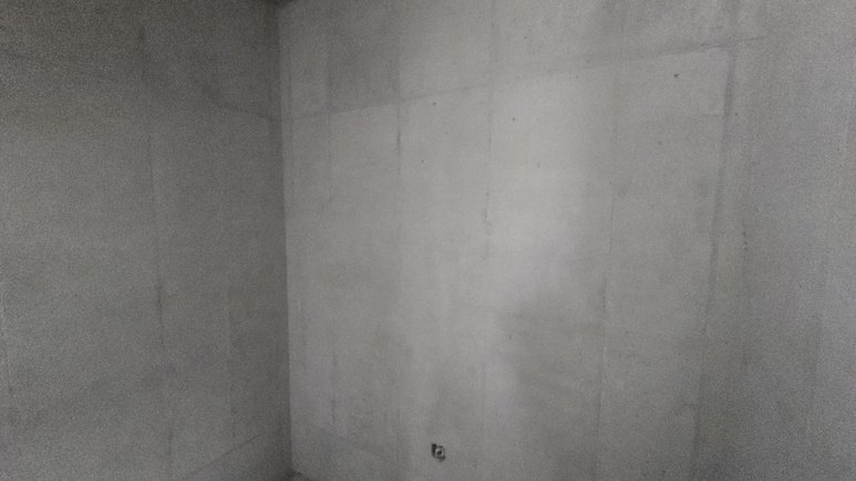 계단실 층간조인트의 노출콘크리트 면보수 시공 후 1 사진